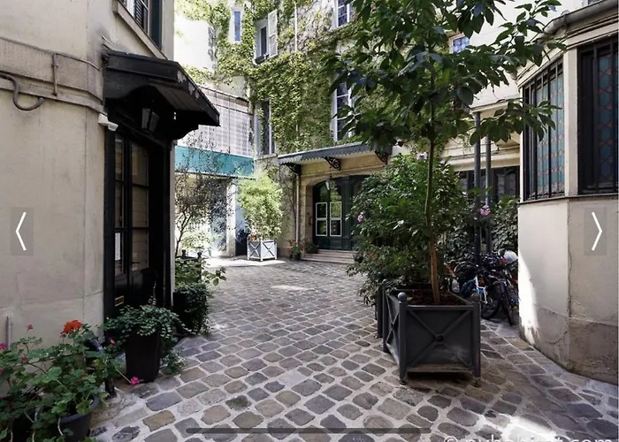 Paris 4 Le Marais Place Des Vosges